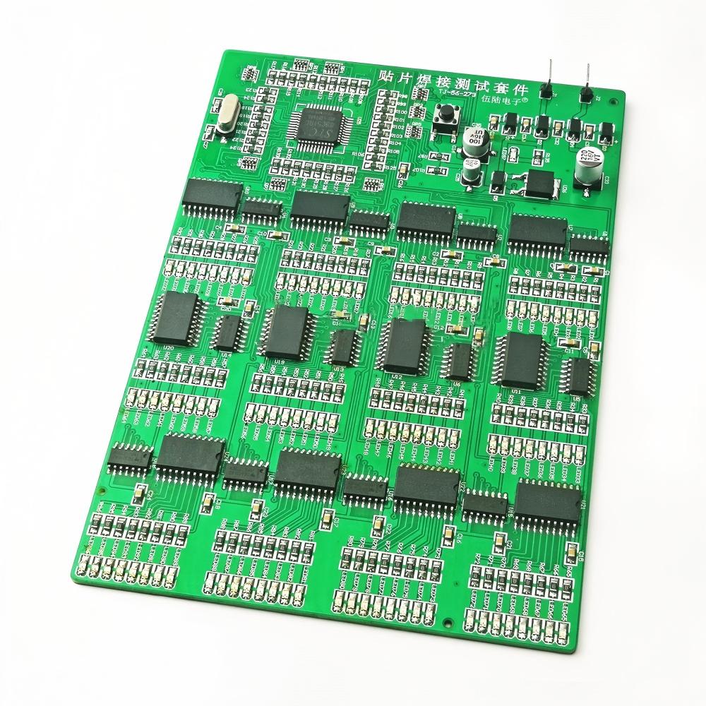 SMTはんだ付けトレーニング練習ボード 300 SMD部品  - Electronics Project Kit のレビューと価格